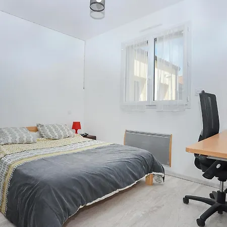 Awesome In With Kitchen Holiday home